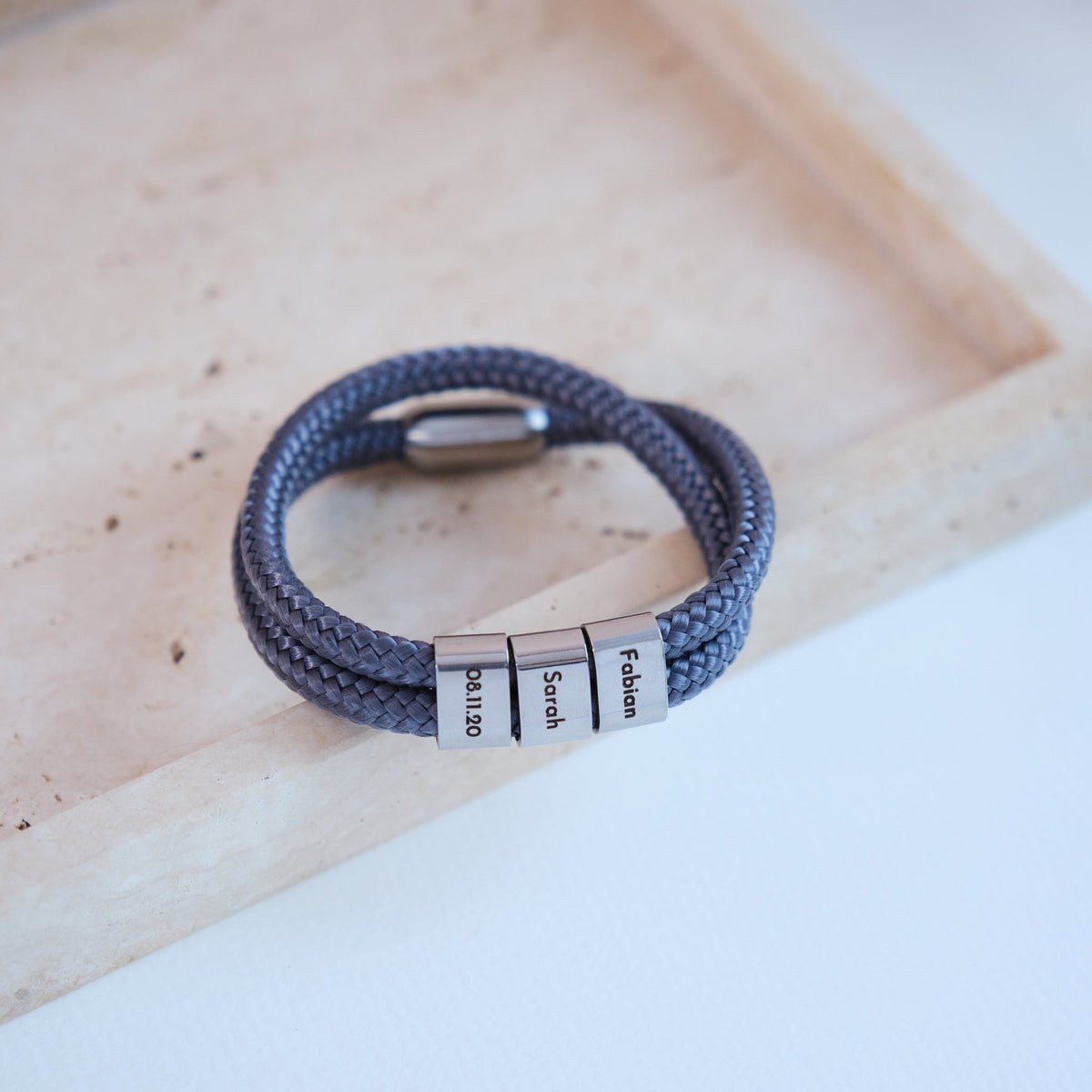 Grau Segeltau Armband mit Ringgravur - OTANTO