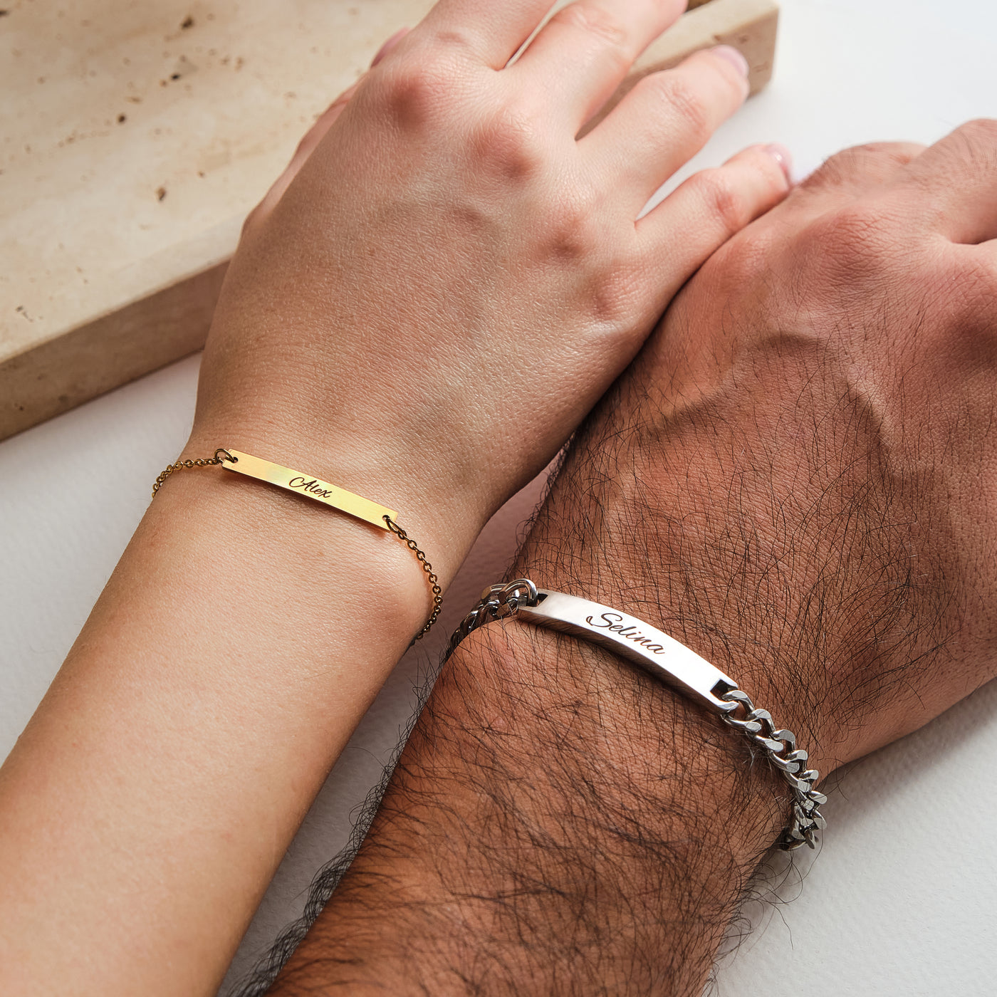 Bar Partnerarmband mit Gravur